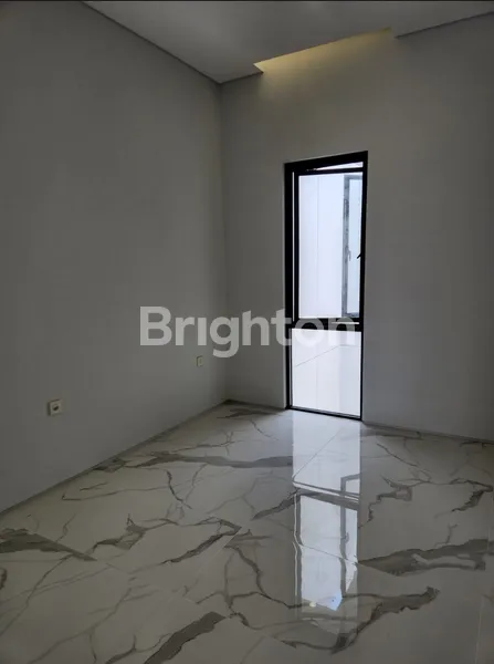 image RUMAH SIAP HUNI DI RUNGKUT, LOKASI PREMIUM (3)