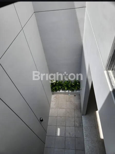 image RUMAH SIAP HUNI DI RUNGKUT, LOKASI PREMIUM (4)