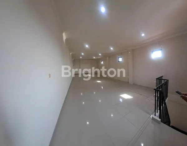 image JUAL CEPAT RUKO 4 LANTAI BARU DIRENOVASI DALAM KOMPLEK RUKO GREEN VILLE (2)