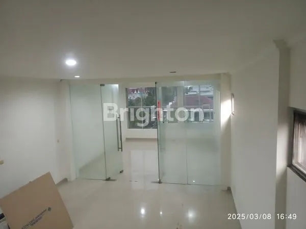 image JUAL CEPAT RUKO 4 LANTAI BARU DIRENOVASI DALAM KOMPLEK RUKO GREEN VILLE (4)