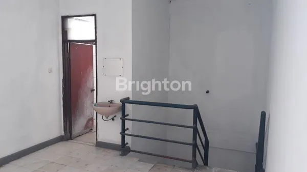 image RUKO HOOK 3 LANTAI DI BEKASI (4)