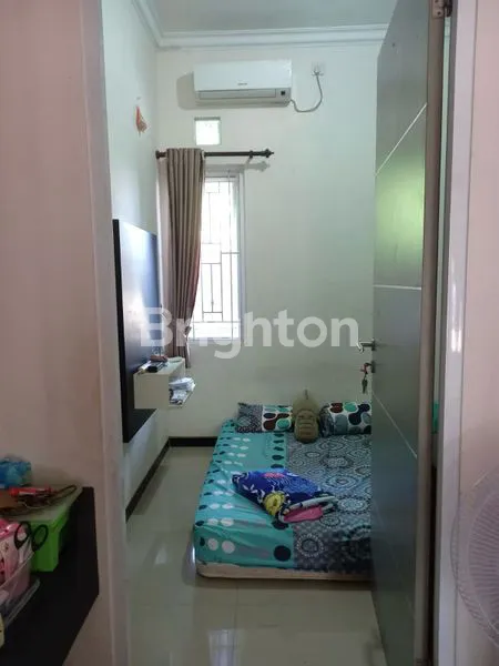 image RUMAH FULL FURNSIHED DENGAN MODEL MINIMALIS MODERN (SIAP HUNI) DEKAT RAYA MERR, KEPUTIH, MULYOSARI, WONOREJO (4)