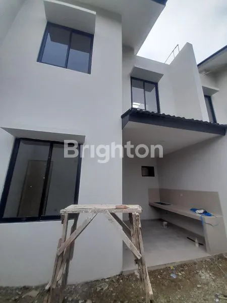 image RUMAH MEWAH BARU 2 LANTAI MURAH ADA KOLAM RENANG DI BINTARA JAYA BEKASI BARAT  (7)