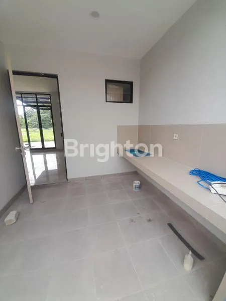 image RUMAH MEWAH BARU 2 LANTAI MURAH ADA KOLAM RENANG DI BINTARA JAYA BEKASI BARAT  (6)