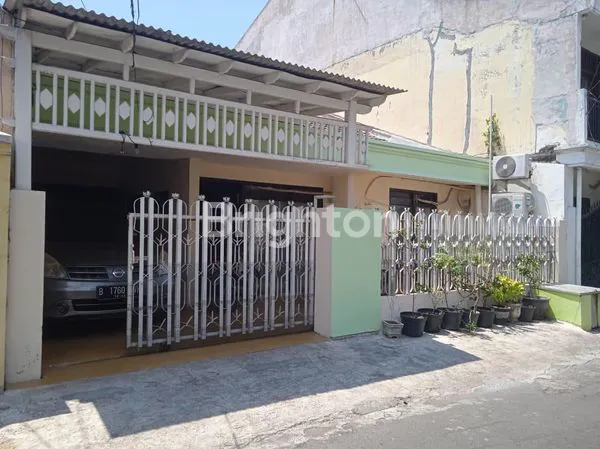 image RUMAH SEMOLOWARU SUKOLILO DEKAT KAMPUS UNTAG SURABAYA  (1)