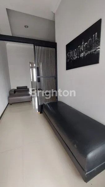 image RUMAH FULL FURNSIHED DENGAN MODEL MINIMALIS MODERN (SIAP HUNI) DEKAT RAYA MERR, KEPUTIH, MULYOSARI, WONOREJO (2)