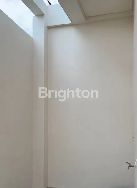 image RUMAH BARU MODERN 2 LANTAI CLUSTER DIKAWASAN STRATEGIS MAHENDRADATA (8)