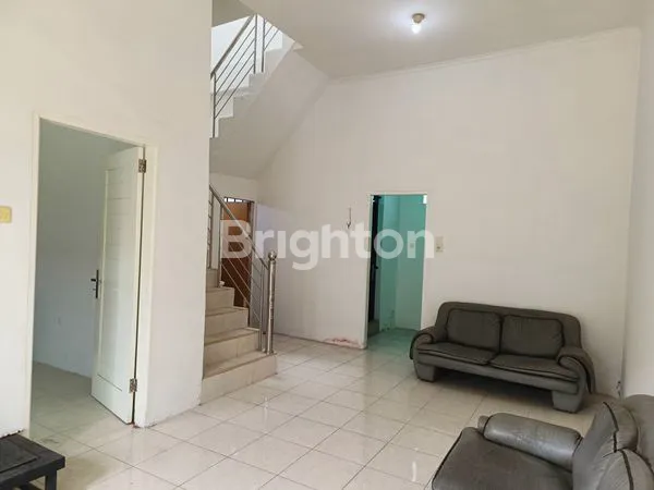 image RUMAH 2 LANTAI SIAP HUNI JALAN MENTENG PASAR MERAH (2)