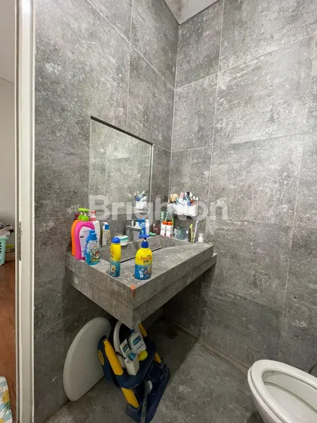 image DIJUAL RUMAH MINIMALIS 2 LANTAI BISA NEGO SAMPE DEAL DI PLOSO (3)