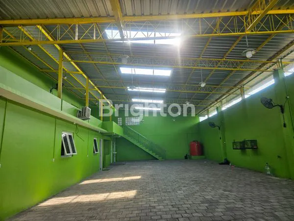 image GUDANG RAPI DI PEMUKIMAN DALAM KOTA SEMARANG (2)