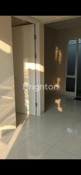 image RUMAH BARU GRESS 1½ LT DI PARAMOUNT PETALS TANGERANG (2)