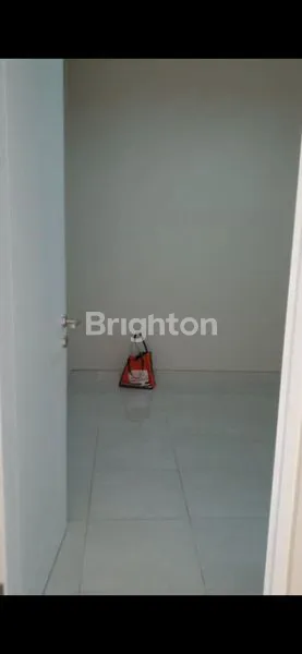 image RUMAH BARU GRESS 1½ LT DI PARAMOUNT PETALS TANGERANG (3)