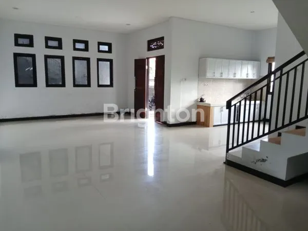 image DIKONTRAKKAN RUMAH MEWAH MINIMALIS DENPASAR BALI (3)