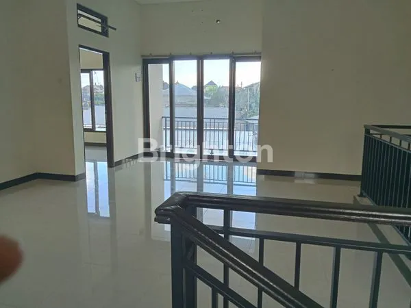 image DIKONTRAKKAN RUMAH MEWAH MINIMALIS DENPASAR BALI (5)