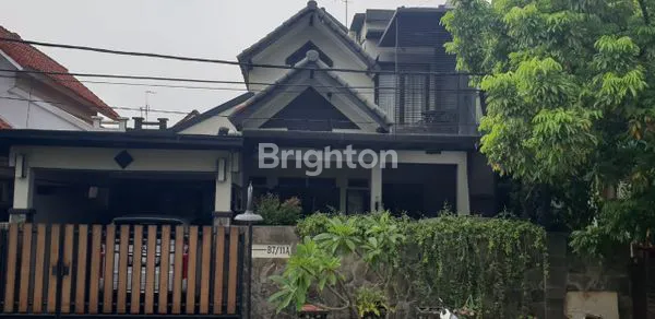 RUMAH 2 LANTAI 4KT DI GRAHA RAYA, LOKASI PREMIUM SERPONG