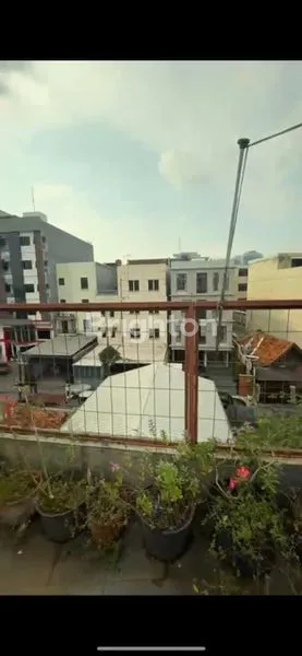 image INVESTASI KOST 3 LANTAI DEKAT GRAND INDONESIA (7)