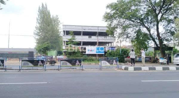 image TANAH LUAS 2.670M² DI JL. AHMAD YANI, DEKAT TOL & TERMINAL (1)
