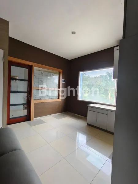 image RUKO 2 LANTAI LT 200 DI JL PAHLAWAN (4)