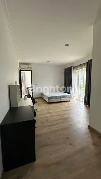 image RUMAH HOEK 15X15 BONUS TAMAN DI GOLF ISLAND PIK (4)