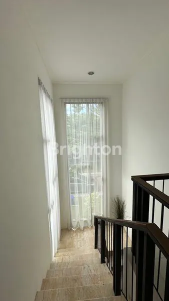 image RUMAH HOEK 15X15 BONUS TAMAN DI GOLF ISLAND PIK (6)