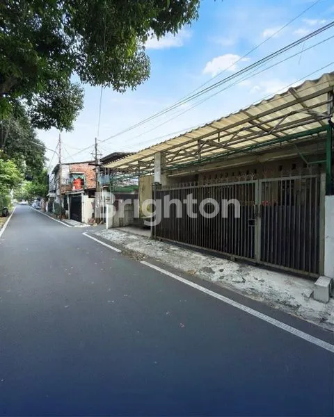 image RUMAH SIAP HUNI TEBET TIMUR JAKARTA SELATAN LOKASI STRATEGIS BEBAS BANJIR (3)