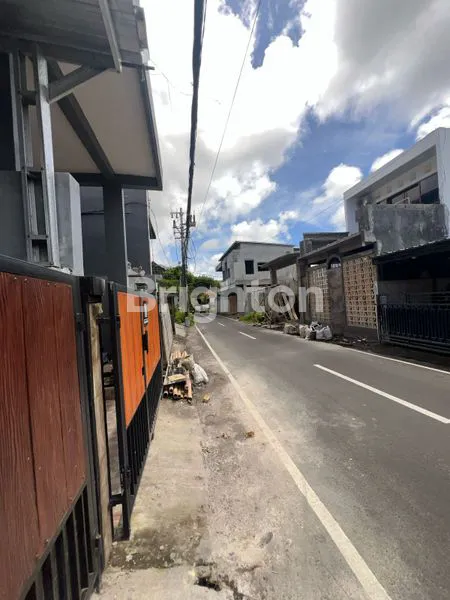 image RUMAH AREA PERUMAHAN TAMAN GRIYA PEMANDANGAN HIJAU MENENANGKAN (4)