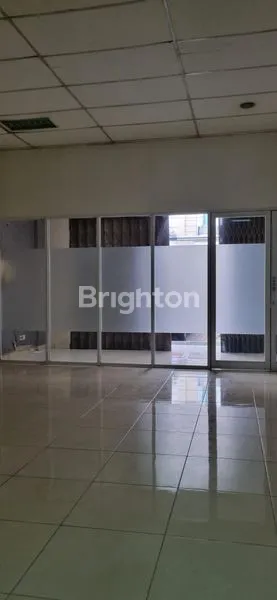 image STRATEGIS RUKO 3,5 LANTAI COCOK BUAT KANTOR (2)