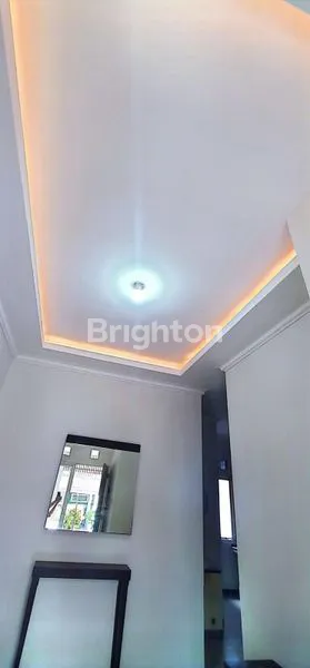 image RUMAH FULL FURNSIHED DENGAN MODEL MINIMALIS MODERN (SIAP HUNI) DEKAT RAYA MERR, KEPUTIH, MULYOSARI, WONOREJO (3)