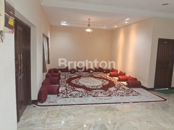 image RUMAH BESAR DAN LUAS DEKAT CIKINI – MENTENG (4)