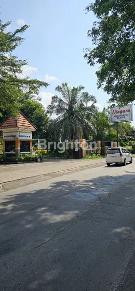 image BANGUNAN DAN TANAH KOMERSIAL SIAP USAHA DI SUKOHARJO (1)