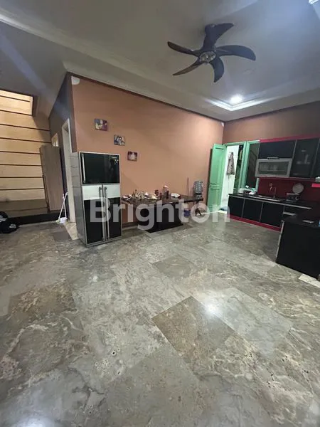 image DI JUAL CEPAT RUMAH 2 LANTAI DI CEMPAKA PUTIH TENGAH CEMPAKA PUTIH JAKARTA PUSAT, KONDISI RAPI DAN SIAP HUNI. LOKASI STRATEGIS TENANG AMAN DAN NYAMAN (4)