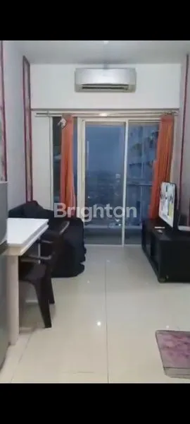 image APARTEMEN STRATEGIS 2 BR, VIEW KOLAM & FASILITAS LENGKAP (1)