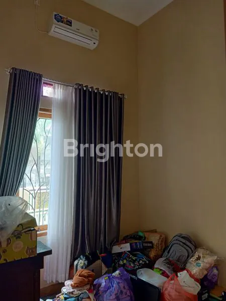 image RUMAH 2 LANTAI SIAP HUNI (7)