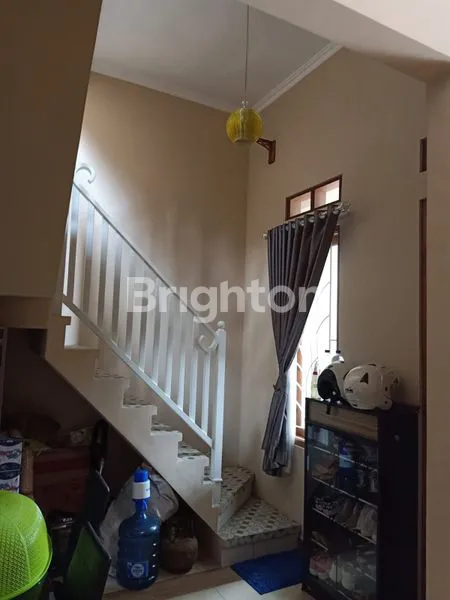 image RUMAH 2 LANTAI SIAP HUNI (4)