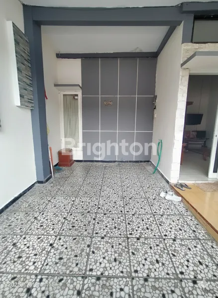 image SIAP NAIK 2 LANTAI! RUMAH HOOK, PERMATA ROYAL GARDEN, DAK COR LANTAI 2 – LT 122 M² (2)