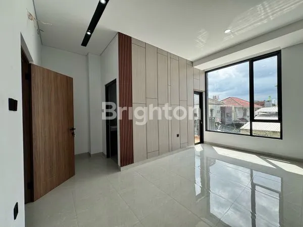image RUMAH BARU 3.5 LANTAI DESAIN MEWAH MATERIAL PREMIUM ROW 2 MOBIL CARPORT 2 MOBIL DURI KEPA DEKAT TANJUNG DUREN DI JAKARTA BARAT (6)