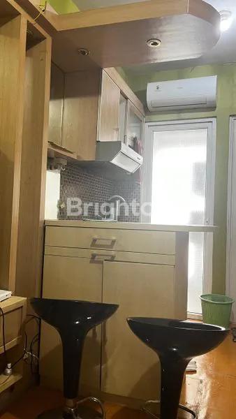 image APARTEMEN GREEN PRAMUKA CEMPAKA PUTIH FULLY FURNISHED RAPI SIAP HUNI. (2)