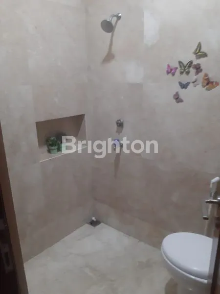 image RUMAH APIK 2 LANTAI SIAP HUNI DI PERUMAHAN ELITE KOTA DEPOK (7)