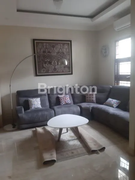 image RUMAH APIK 2 LANTAI SIAP HUNI DI PERUMAHAN ELITE KOTA DEPOK (3)