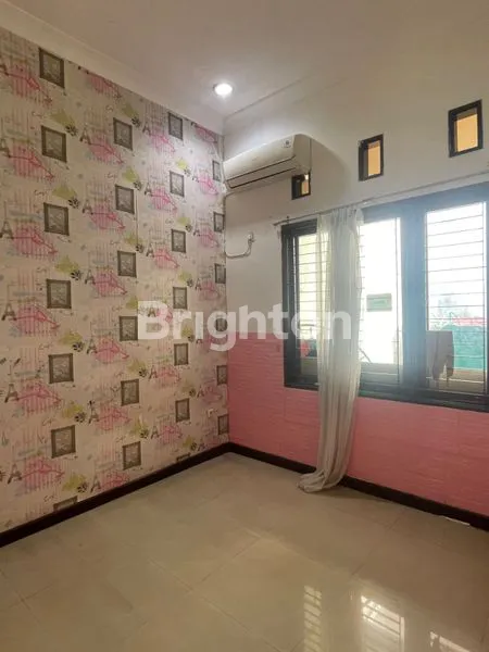 image RUMAH LUAS 2LANTAI SIAP HUNI PESONA KHAYANGAN DEPOK (4)