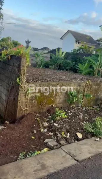 image TANAH ZONA PARIWISATA LINGKUNGAN HIJAU AREA VILLA OWNER BUTUH UANG CEPAT (1)