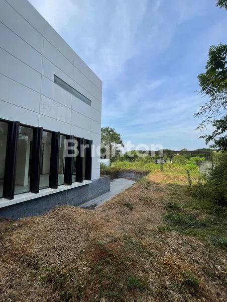 image GRAHA PLATINUM GOLF PRIVATE LIFT AND SWIMMING POOL  (6)