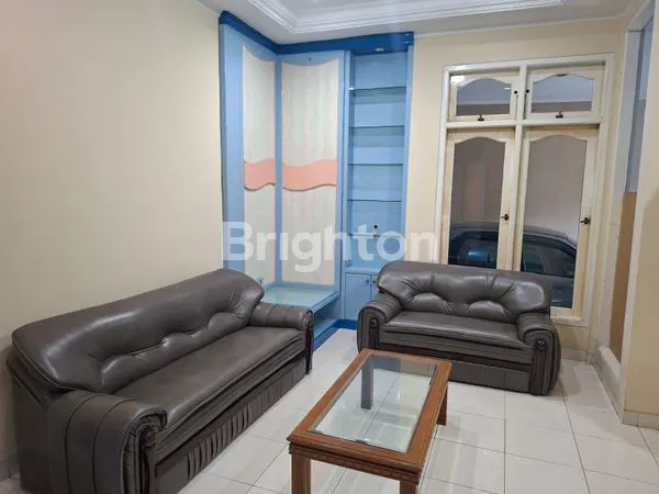image RUMAH 2,5 LANTAI DEKAT KAMPUS BINUS ANGGREK KEMANGGISAN JAKARTA BARAT COCOK UNTUK TERIMA KOST (1)