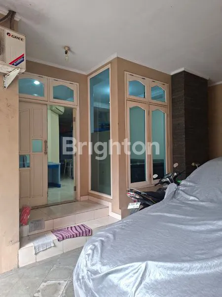 image RUMAH 2,5 LANTAI DEKAT KAMPUS BINUS ANGGREK KEMANGGISAN JAKARTA BARAT COCOK UNTUK TERIMA KOST (7)