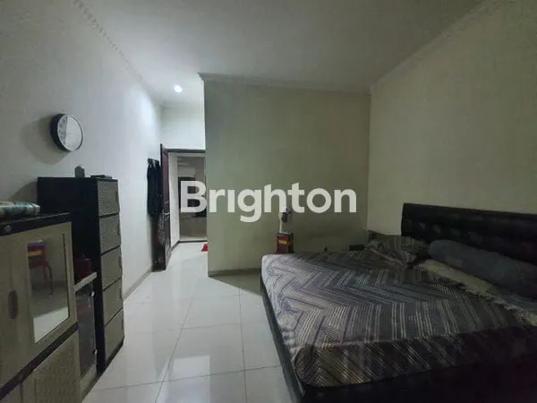 image RUMAH KOMPLEK JATIBENING ESTATE BEKASI MODERN MURAH BESAR FULL FURNISHED (8)