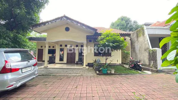 image RUMAH ASRI DI DEPOK, LT 295M², 4 KT, SHM (1)