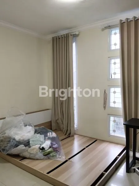 image RUMAH FURNISHED 2 LANTAI DIJAGAKARSA, DEKAT KEBUN RAYA RAGUNAN  (7)