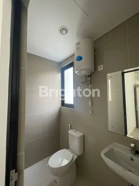 image RUMAH 2 LT RAPI SIAP HUNI DI PROVENCE BSD TANGERANG (5)