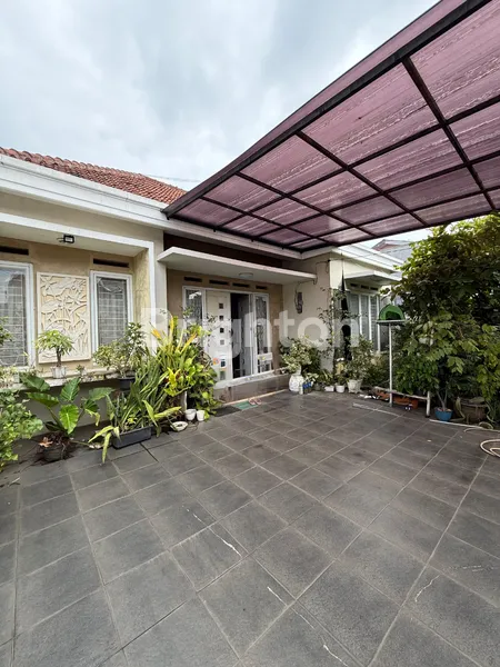 image RUMAH BONUS KOST STRATEGIS DEKAT BLOK M PANGLIMA POLIM JAKARTA SELATAN  (1)