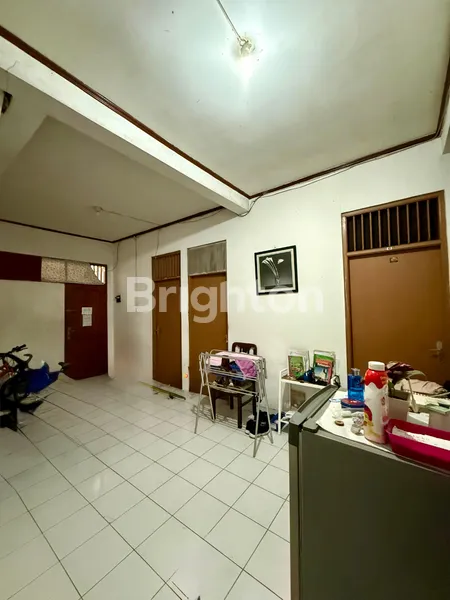 image RUMAH BONUS KOST STRATEGIS DEKAT BLOK M PANGLIMA POLIM JAKARTA SELATAN  (8)